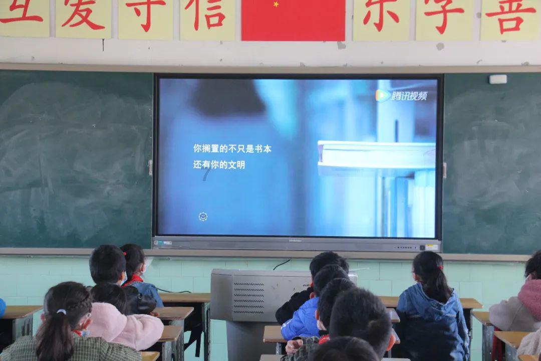 快乐问答,尽在职场中,为什么有的老员工很苦恼?蜗牛问答平台